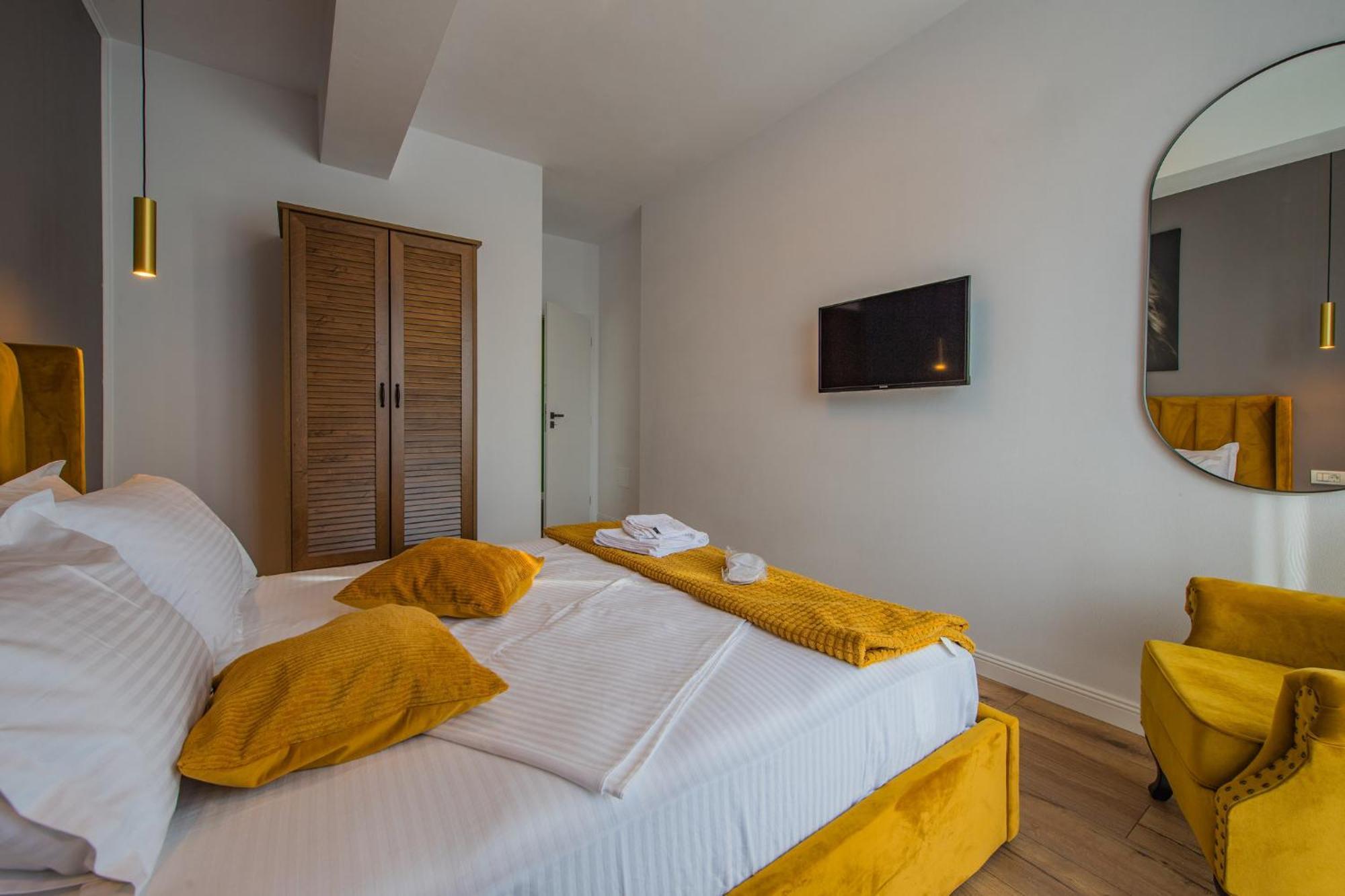 Themuseapartament Alba Iulia Bagian luar foto